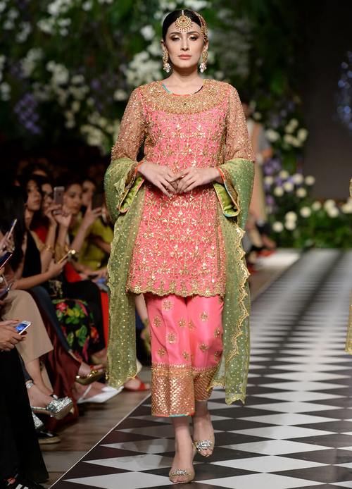 巴基斯坦新娘时装周,五彩缤纷美呆了!我也好想要一件呀|巴基斯坦|新娘